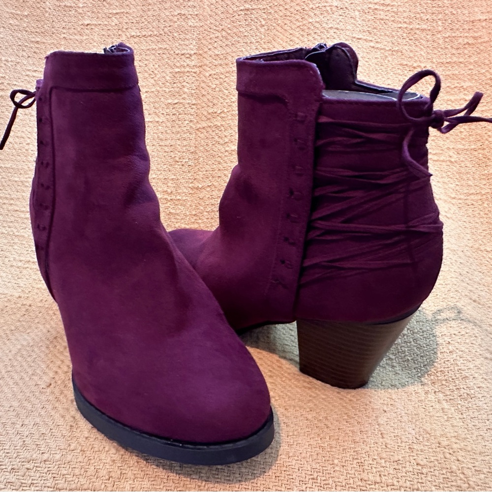Purple/Eggplant zip ankle booties. New!